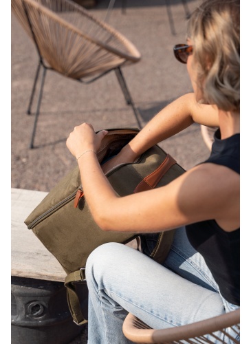 Mugursoma Jump UPPSALA SOFT 40x25x20 cm ( Ryanair ) Chocolate