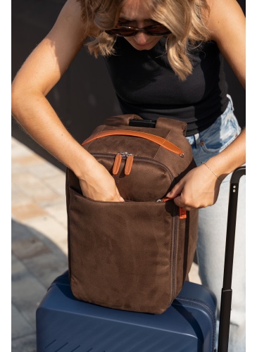 Mugursoma Jump UPPSALA SOFT 40x25x20 cm ( Ryanair ) Chocolate