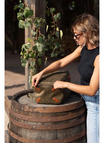 Mugursoma Jump UPPSALA SOFT 40x25x20 cm ( Ryanair ) Chocolate